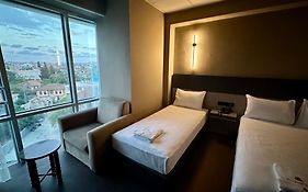 Esse Joven Hotel